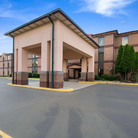 Quality Inn & Suites-Sellersburg Esterno foto