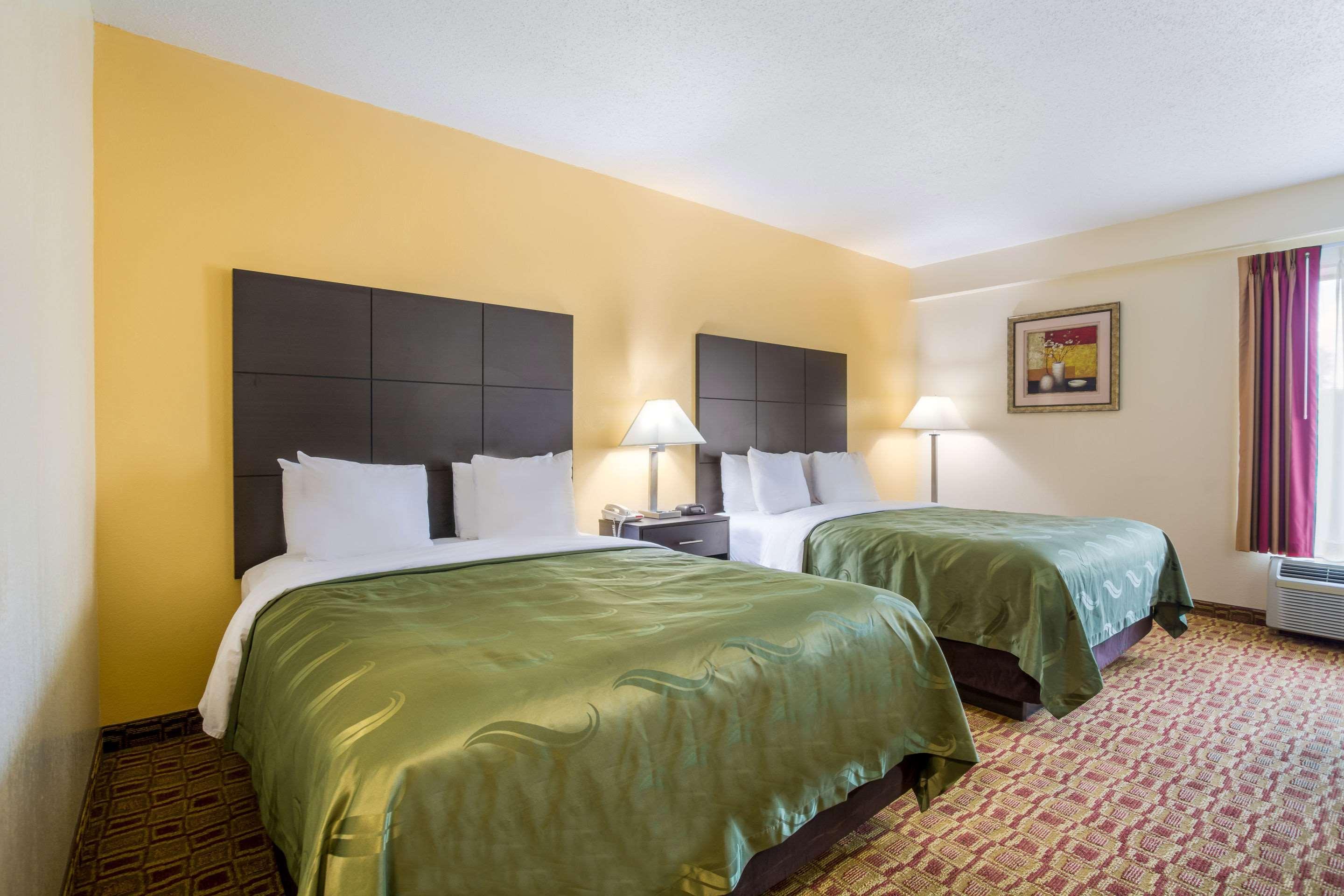 Quality Inn & Suites-Sellersburg Esterno foto