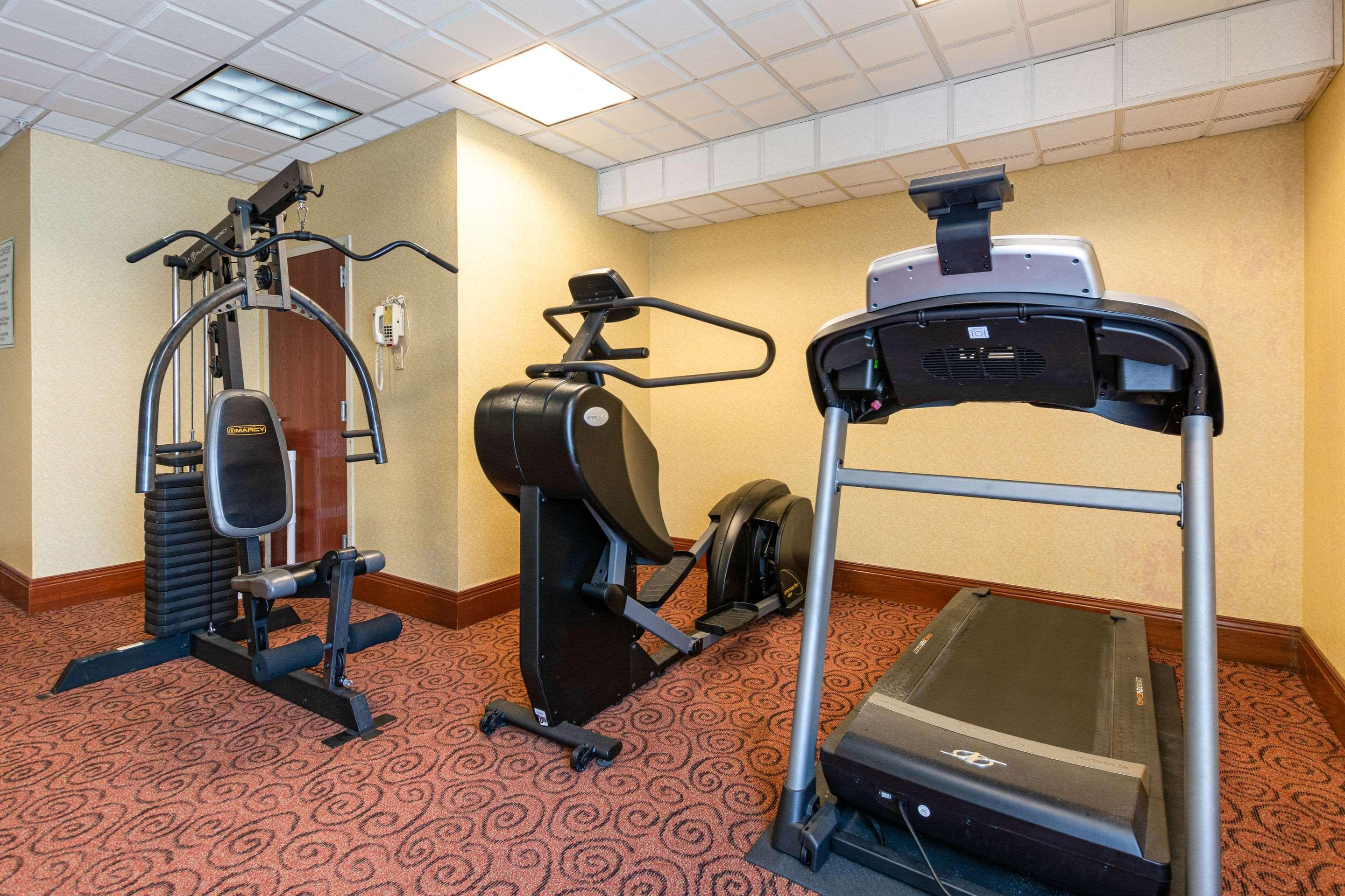 Quality Inn & Suites Sellersburg Esterno foto