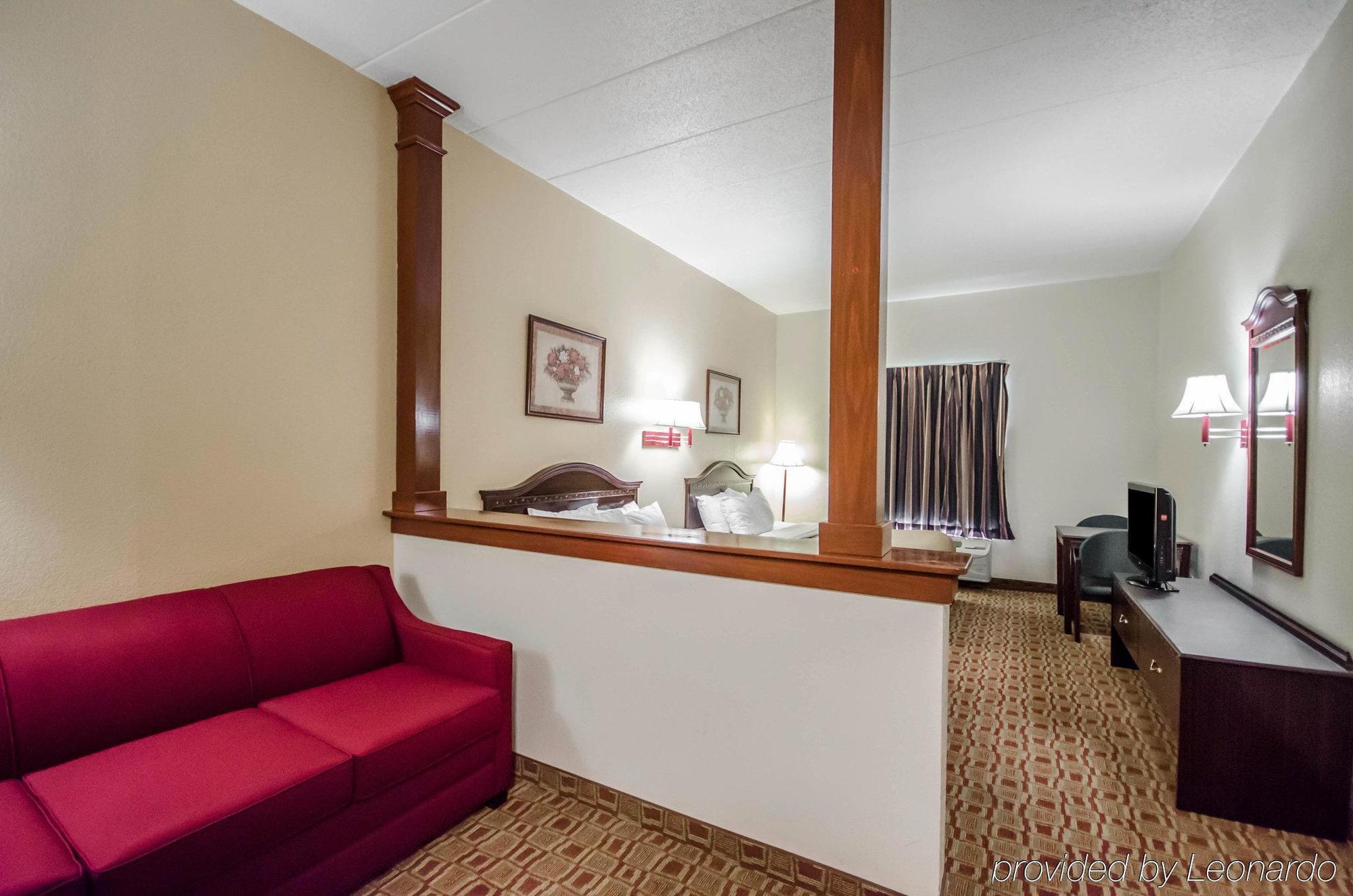 Quality Inn & Suites-Sellersburg Esterno foto